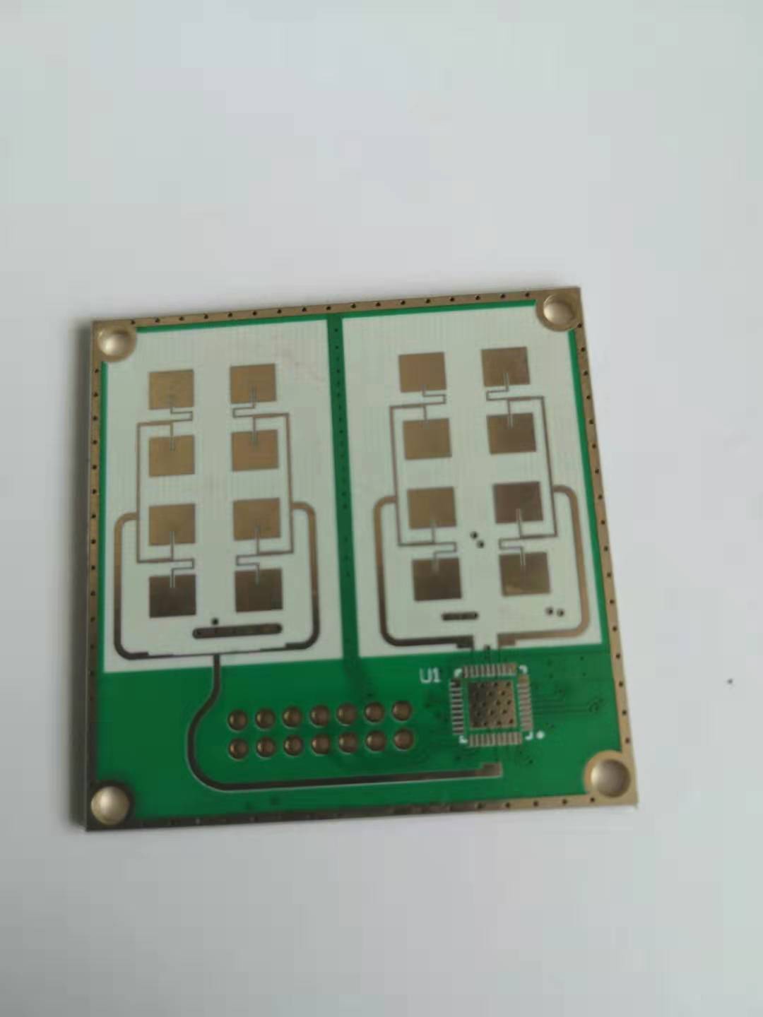 ARS-2412 24GHz毫米波雷达前端（一发两收）